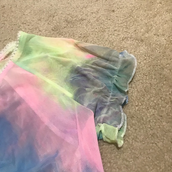 🆕🔥SHEIN SUPER CUTE TYE DYE CROP/LETTUCE SLEEVES BEAUTIFUL COLORS NWT!! - Picture 6 of 9